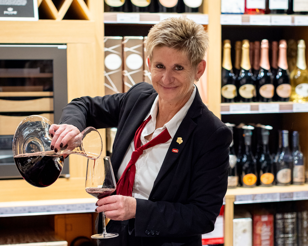 Wein einschenken