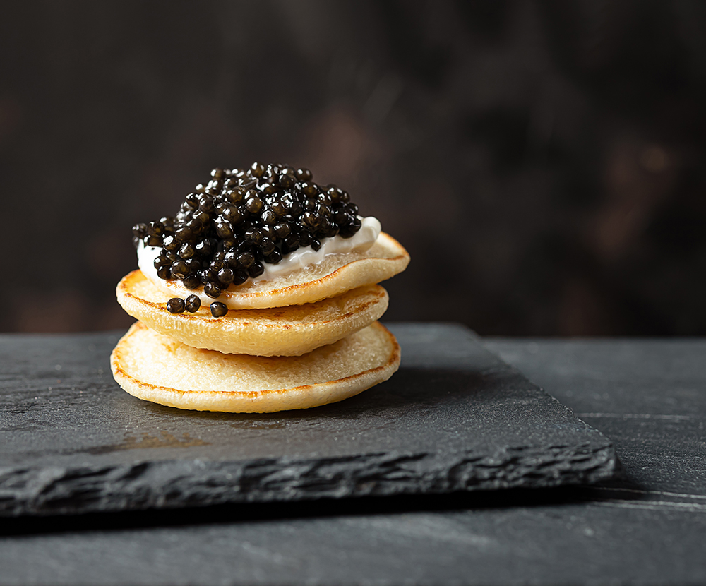 Caviar mit Blini Pfannkuchen